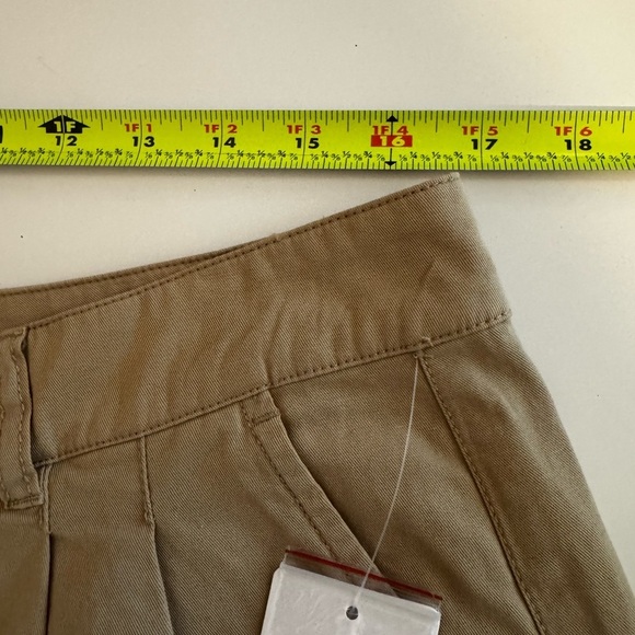 Lucky Brand Women's Tan Shorts NWT - Picture 5 of 6